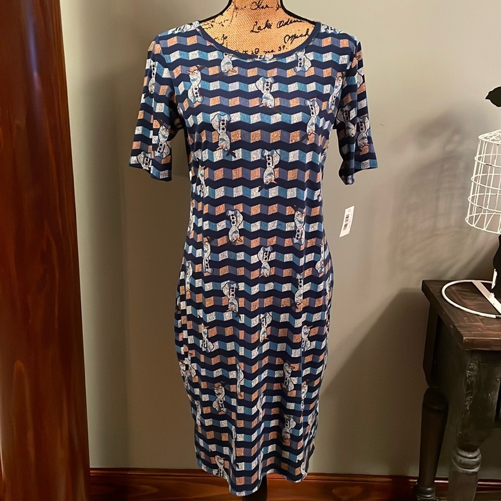 LulaRoe Disney Frozen Julia dress. Size large. NWT.